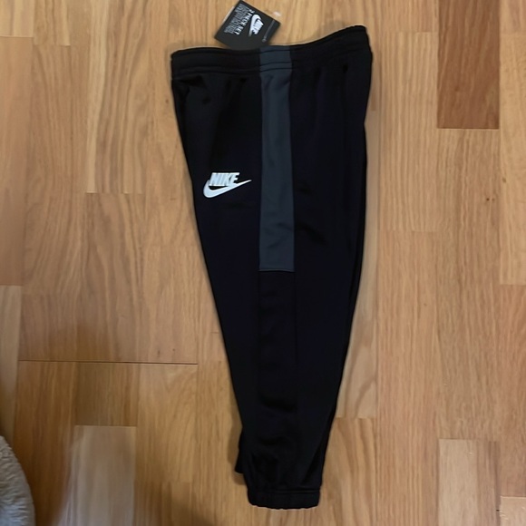 NWT Nike Full Zip Track Suit Set Size 24 Months - Picture 3 of 9